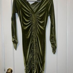 Green Bodycon V-Neck Cocktail Dress